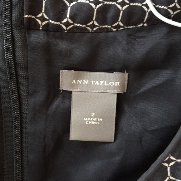 Ann Taylor navy patterned dress size 2 - Picture 2 of 5